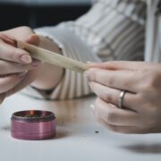 how to roll a joint