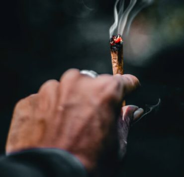 How to light a joint